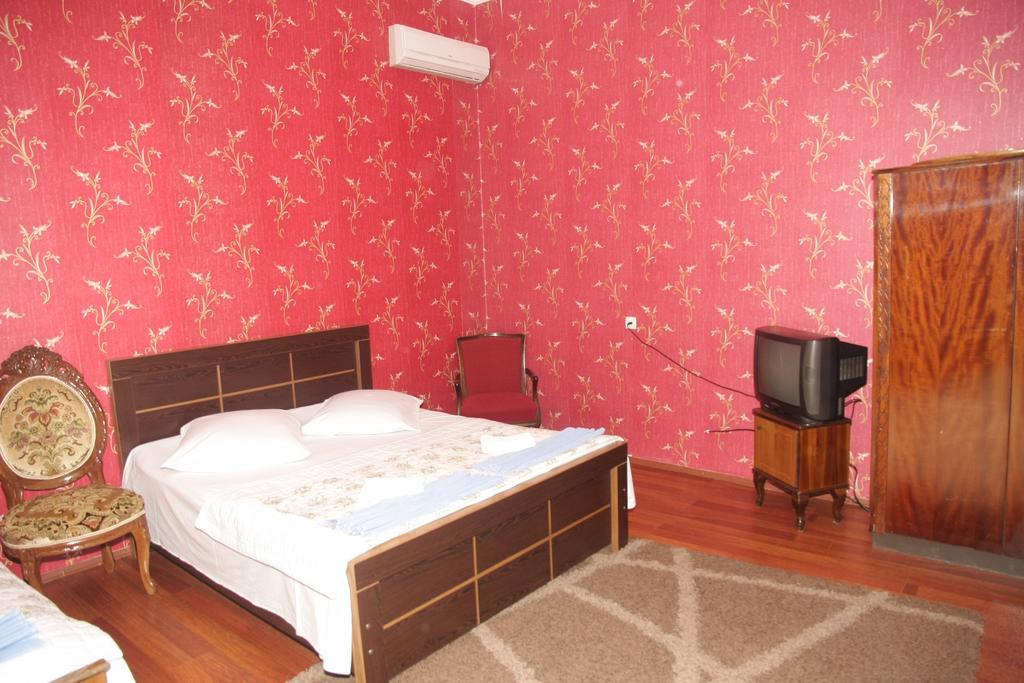 Guest House Nona Kutaisi Exterior photo